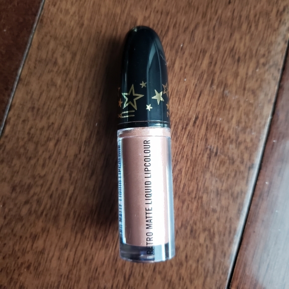 ⭐ MAC NWOT liquid lip + mini zip bag - Picture 2 of 2